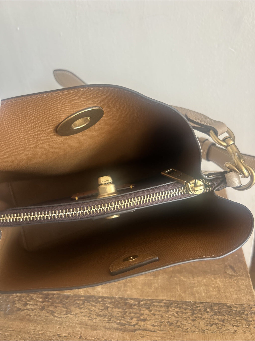 400 Coach willow Bucket Shoulder Bag In Colourblock White BNWOT
