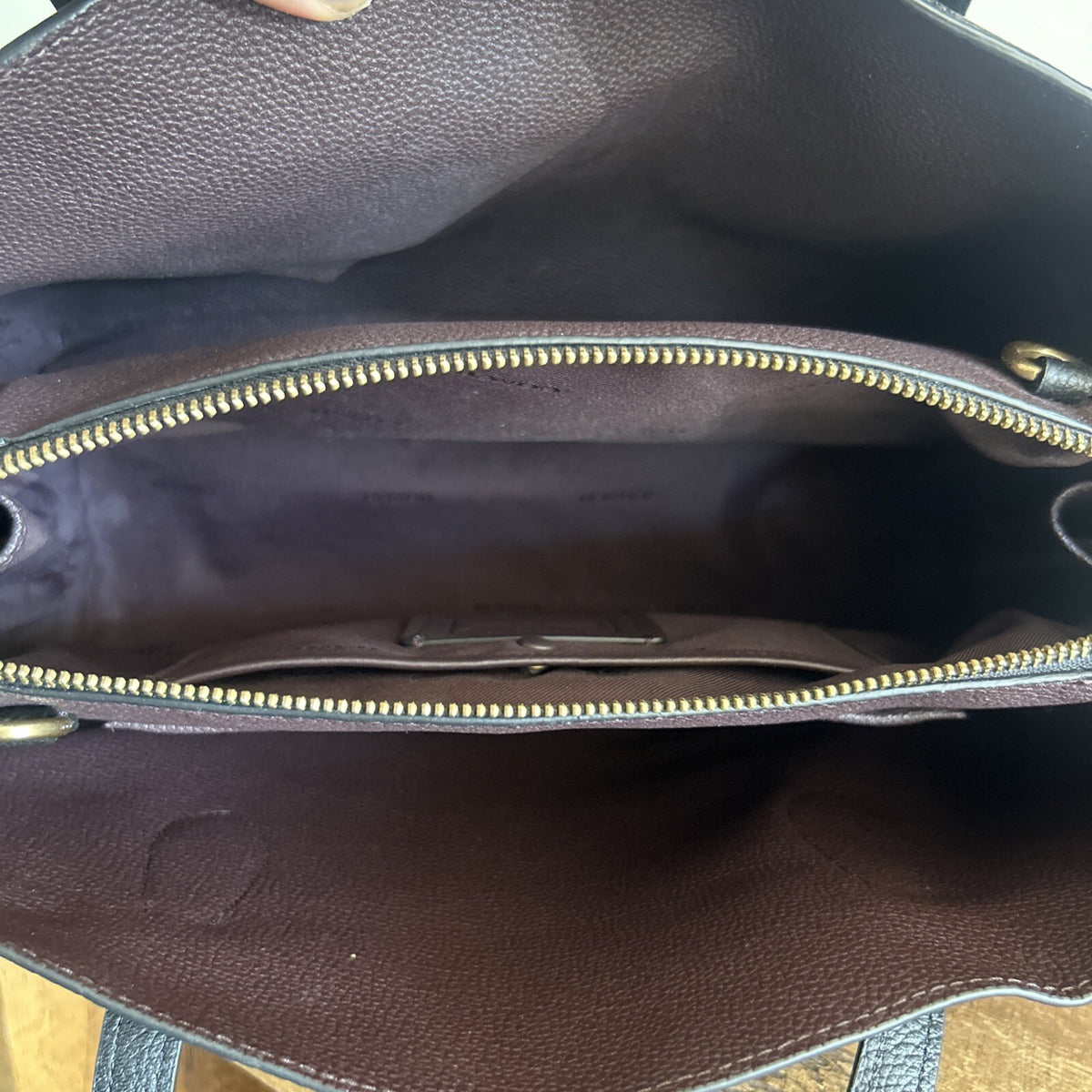 419 Coach Lora Carryall BNWOT in Black