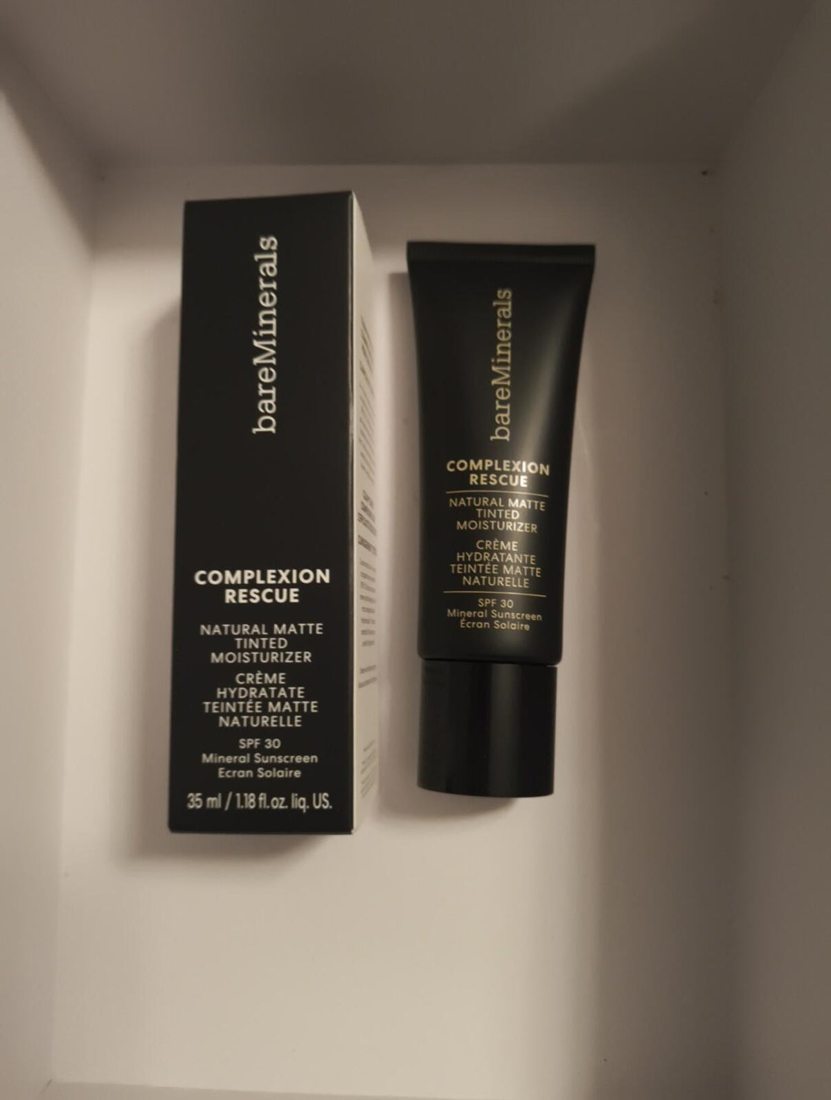 Complexion Rescue Bare Minerals Natural Matte Tinted Moisturizer 35ml Cedar