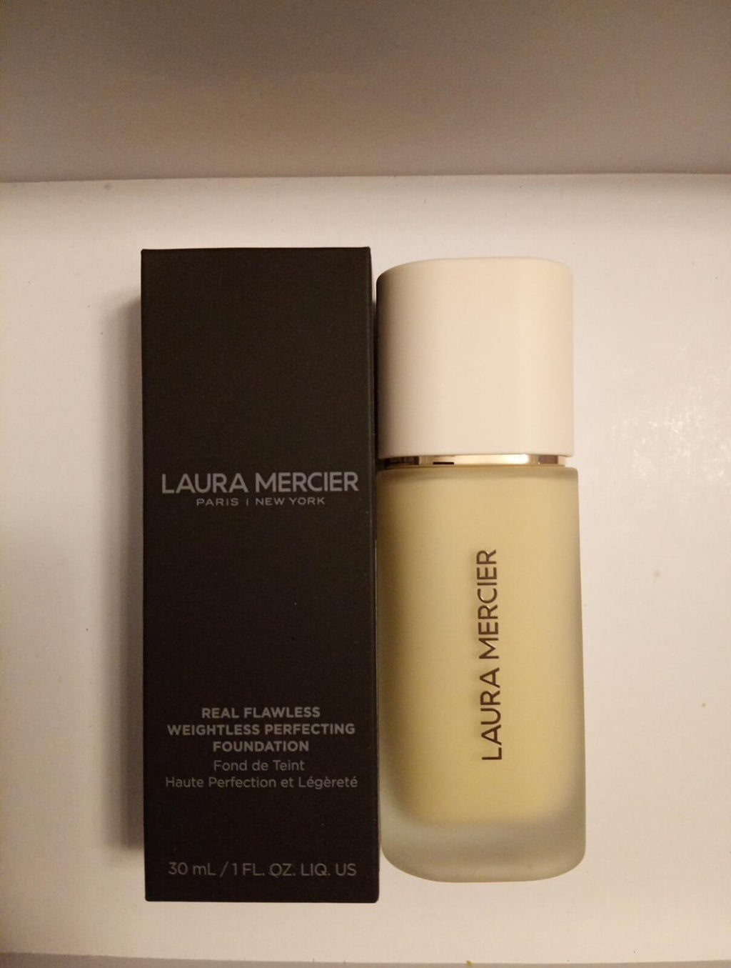LAURA MERCIER REAL FLAWLESS FOUNDATION 30ML - 0W1 SATIN | NEW | FREE P&P | UK