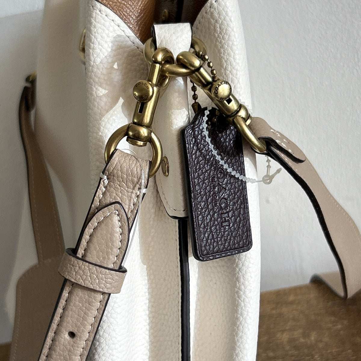 406 Coach Willow Shoulder Bucket Bag In Chalk Colour block BNWOT