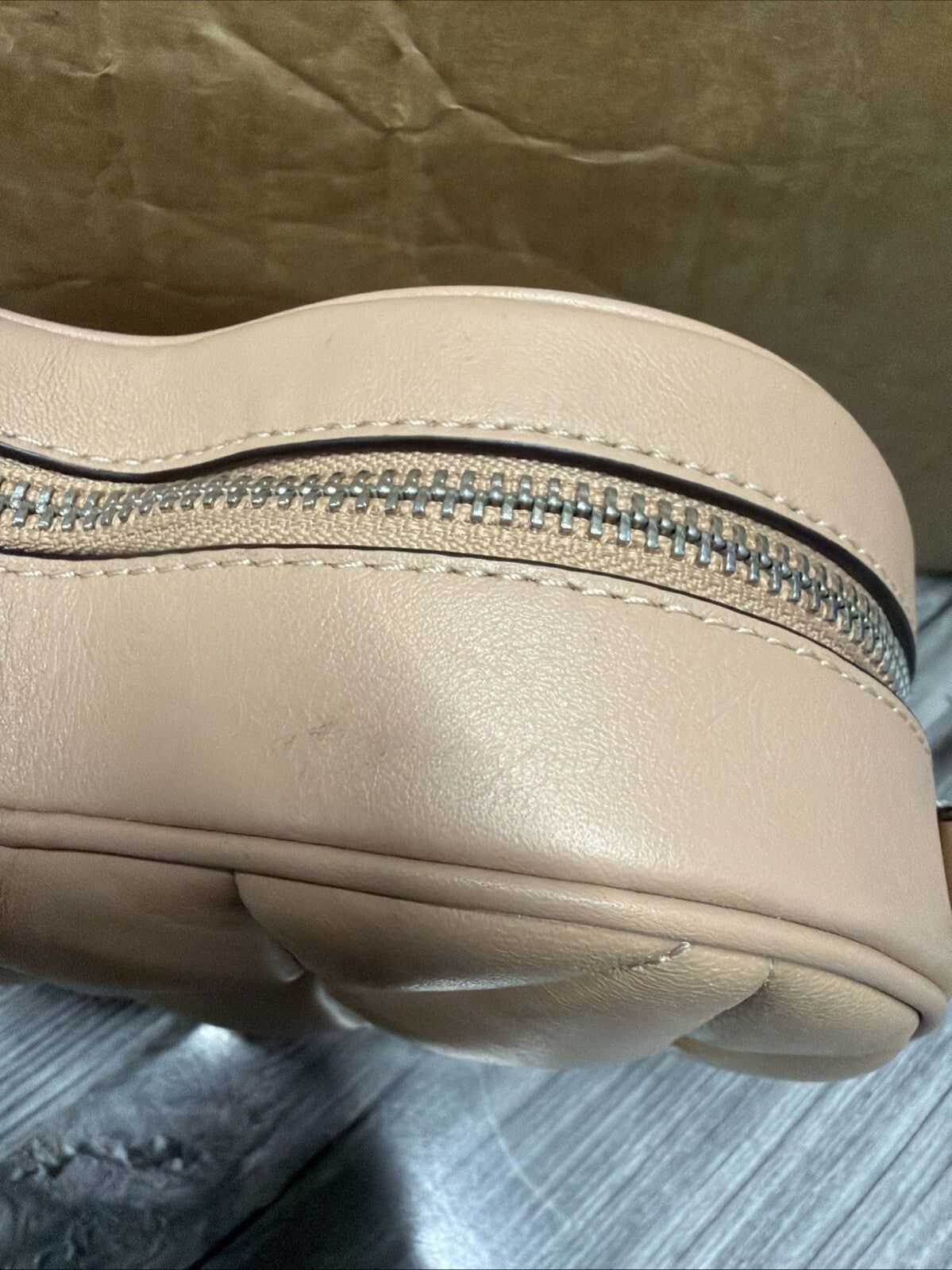 BNWT Coach Quilted Leather Heart Crossbody Bag In Buff/Beige Ltd Edition