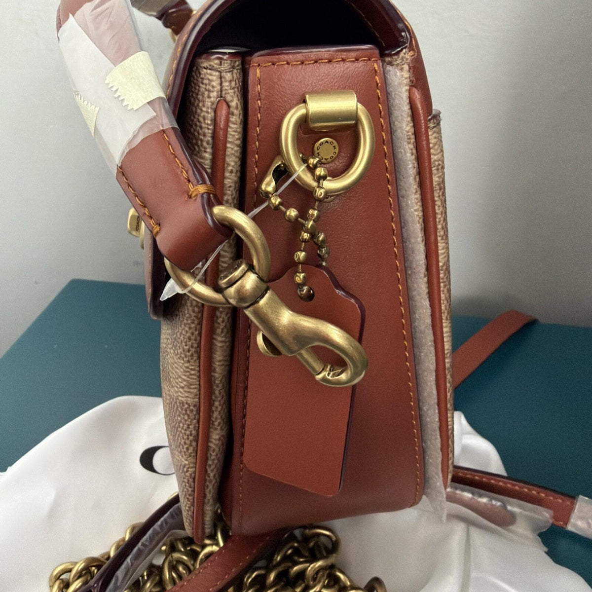 338 Coach Cassie 19 Signature Tan Leather Crossbody / Shoulder Bag New 3 Straps