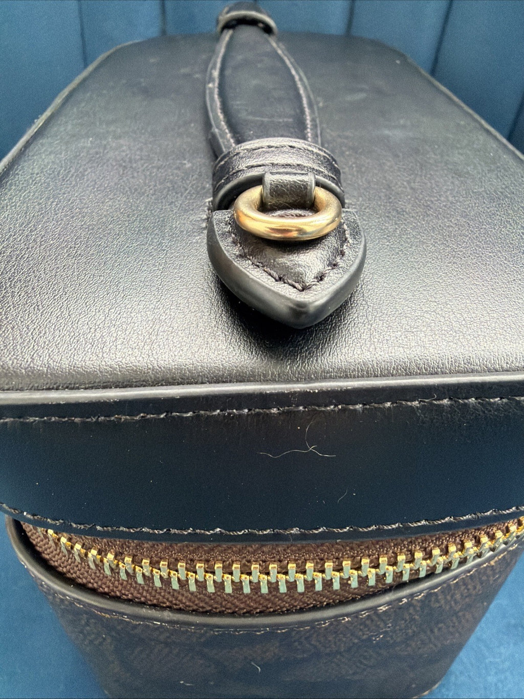 Coach Cosmetic Case In Signature Canvas CW728 Walnut/ Black New - Broken Mirror