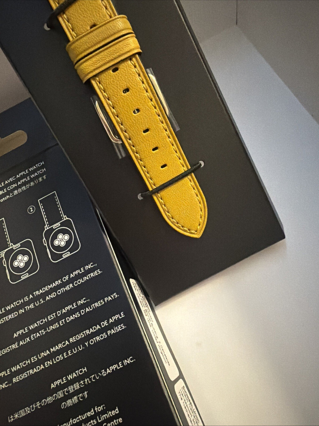 Coach Apple Watch Band Women's Smartwatch Mustard Leather Strap 38/40mm BNIB