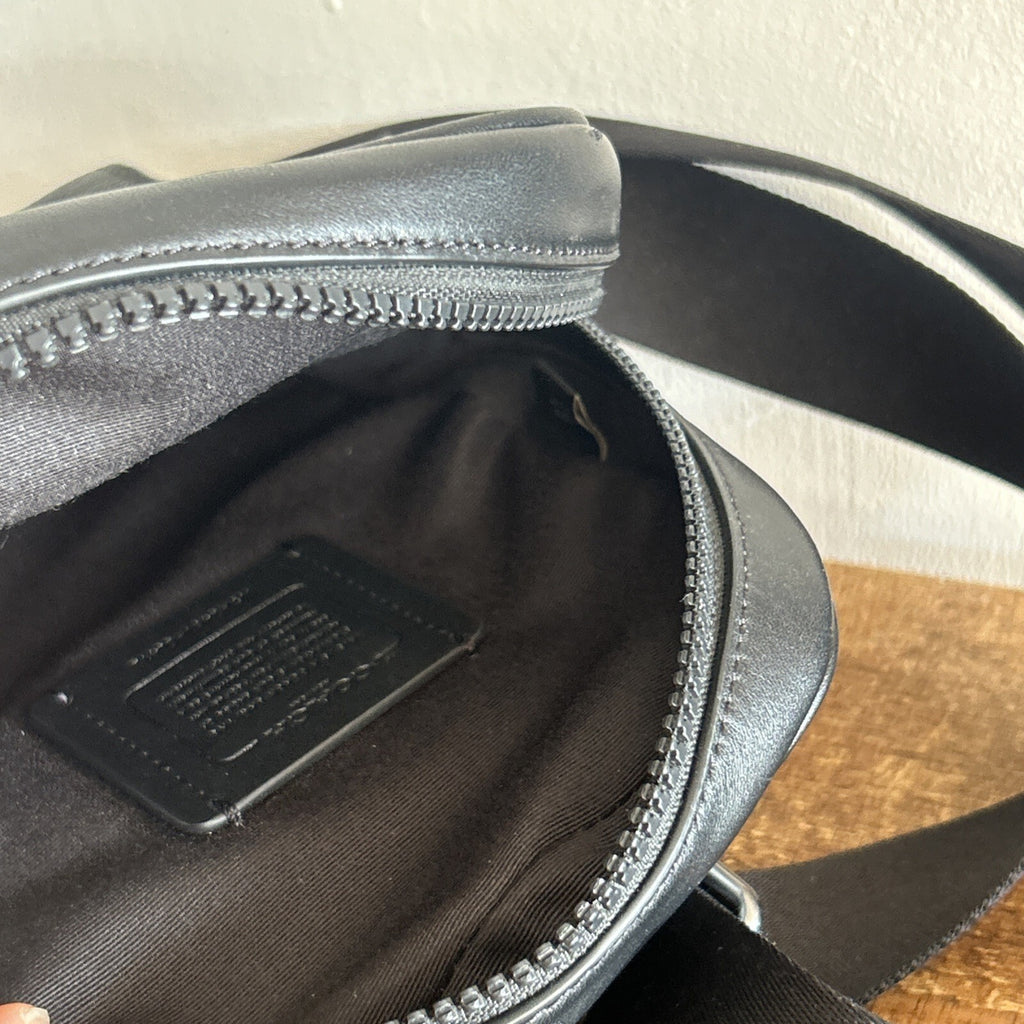 422 Coach Racer Sling Pack In Signature Black/ Charcoal/ Gunmetal Canvas  BNWOT