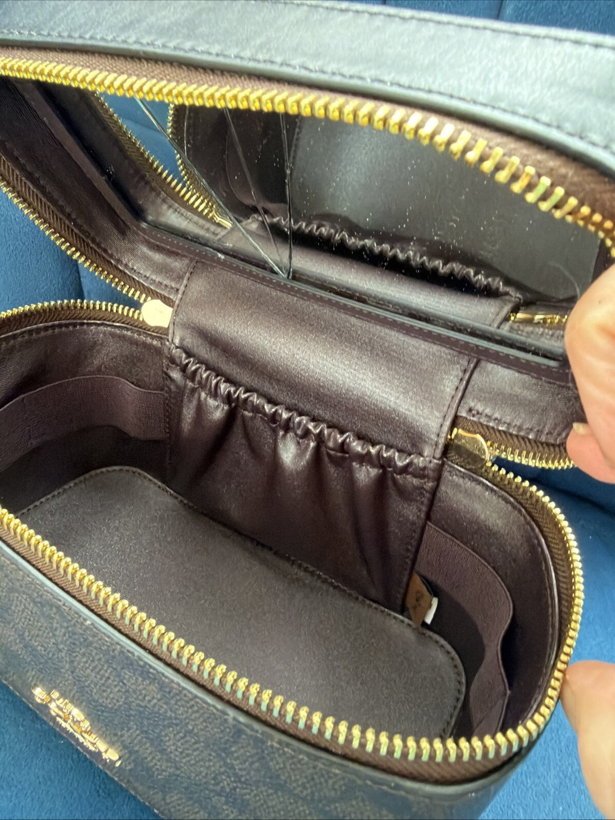 Coach Cosmetic Case In Signature Canvas CW728 Walnut/ Black New - Broken Mirror