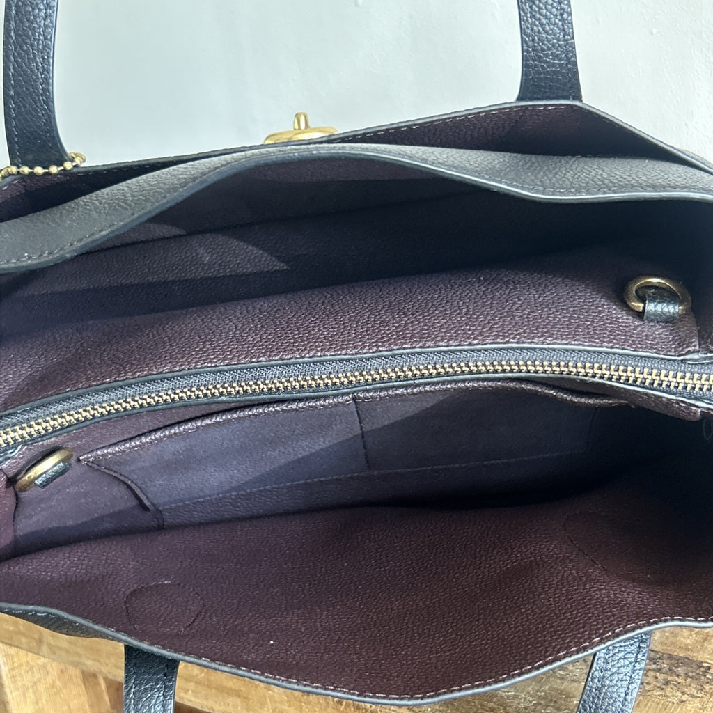 419 Coach Lora Carryall BNWOT in Black