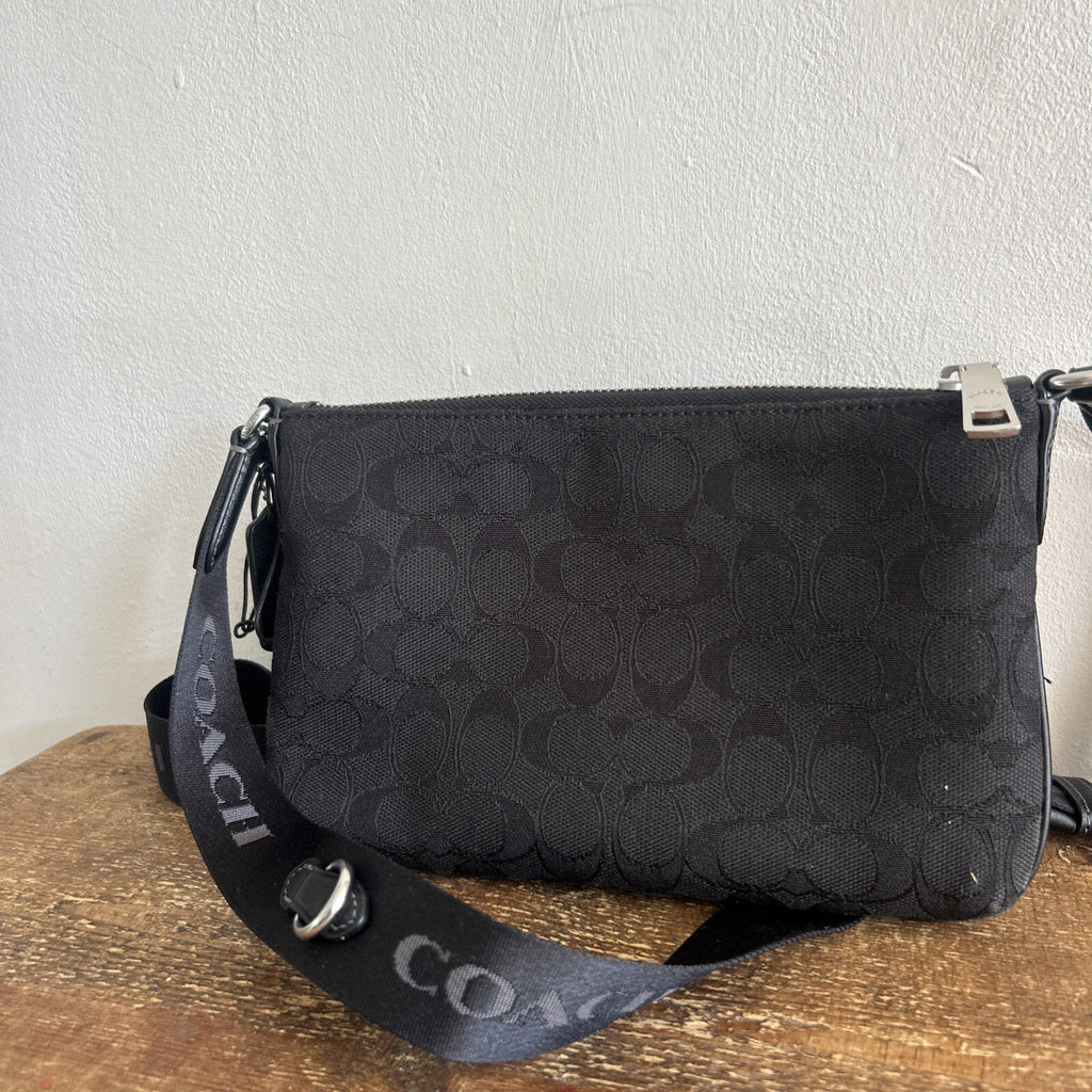 418 Coach Pace Crossbody BNWOT in Black Signature Jacquard