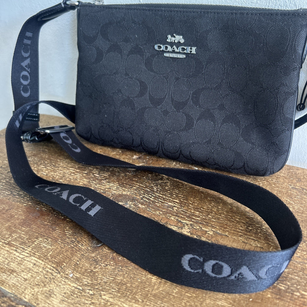 418 Coach Pace Crossbody BNWOT in Black Signature Jacquard