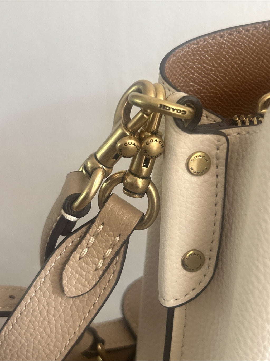 400 Coach willow Bucket Shoulder Bag In Colourblock White BNWOT