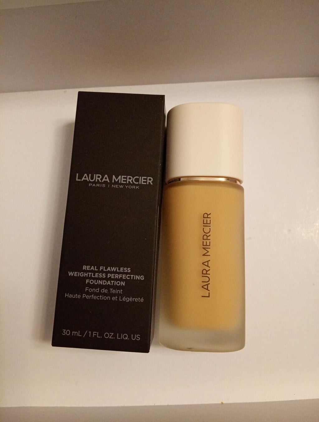 Laura Mercier Real Flawless Weightless Perfecting Foundation 30ml - 3W0 Sandston