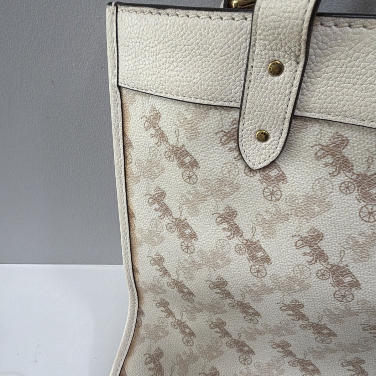 COACH C3866 Field Tote 22 With Horse And Carriage Print Chalk BNWT